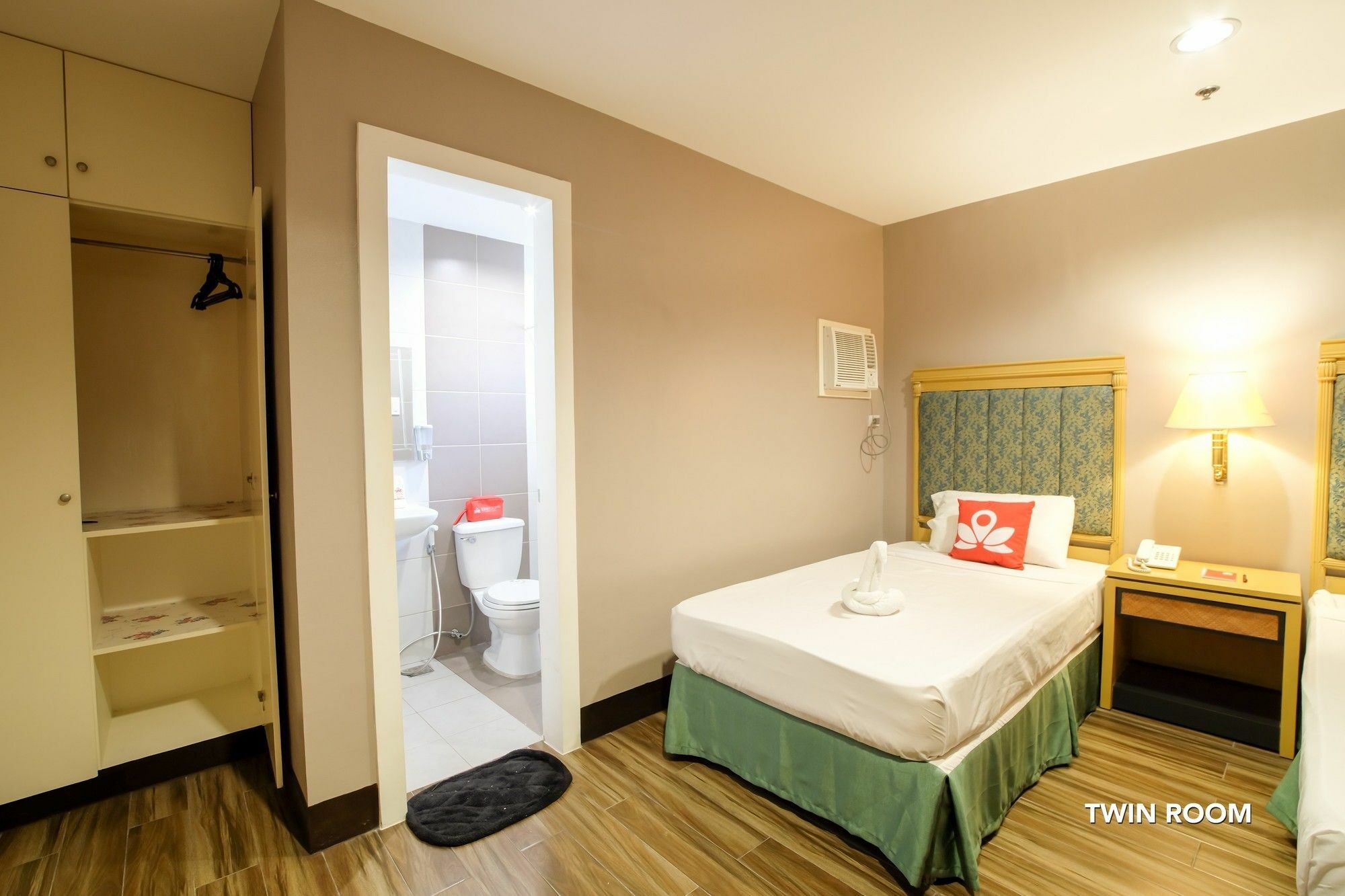 เซน รูม เดล ปิลาร์​ มาลาเต Hotel มะนิลา ภายนอก รูปภาพ